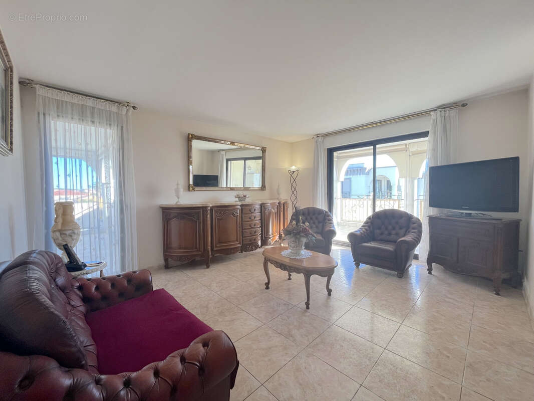 Appartement à SANARY-SUR-MER