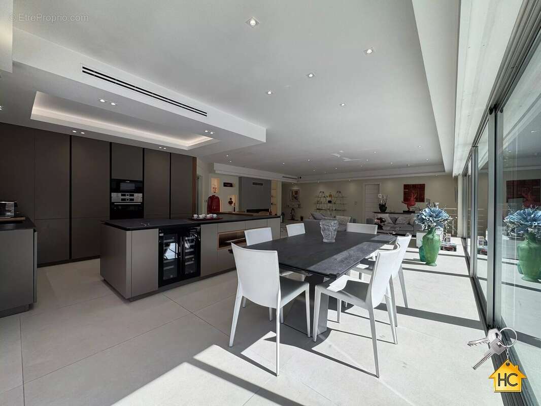 Maison à MOUGINS