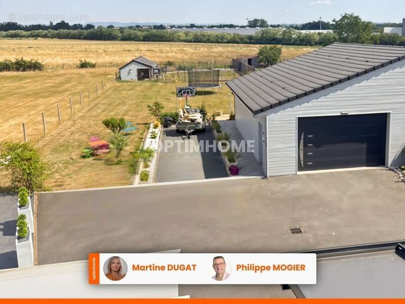 MAGNET (03) – Maison familiale de 185,65 m² habitables – Entièrement rénovée – 4 chambres – 2 grands garages - photo 17