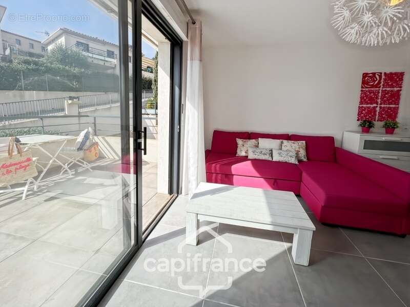 Appartement à BORMES-LES-MIMOSAS