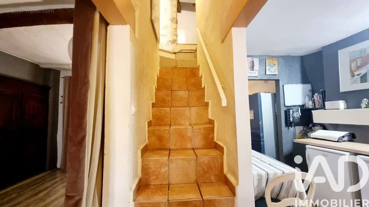 Maison 126 m² à Saint-Maximin-La-Sainte-Baume  - photo 5