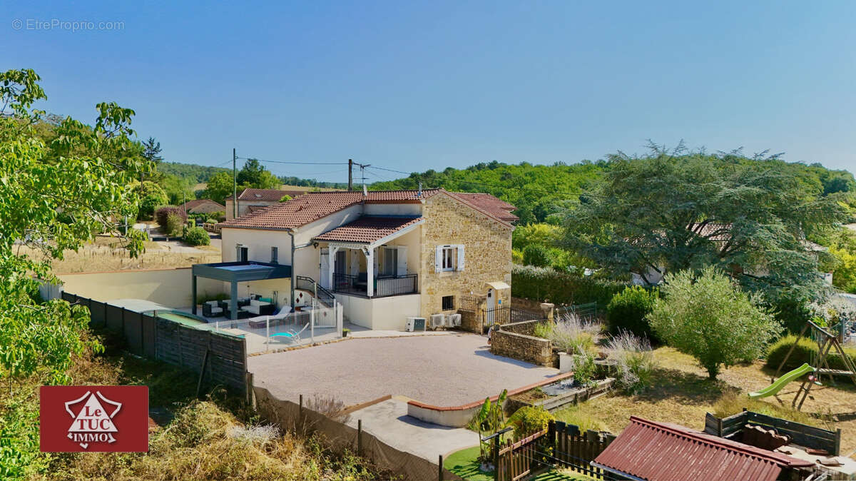 Maison en pierre avec piscine. - photo 5