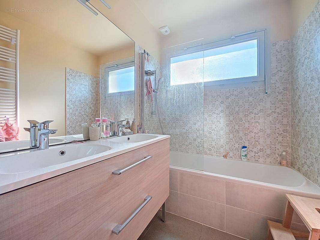 Maison à SAINT-GEORGES-D&#039;ESPERANCHE