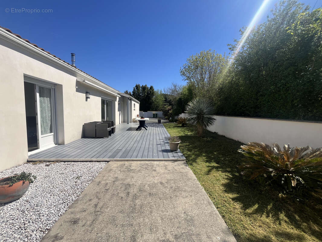 Maison à CORME-ECLUSE