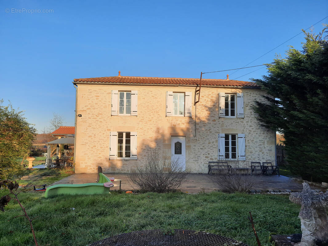 Maison à SAUVETERRE-DE-GUYENNE