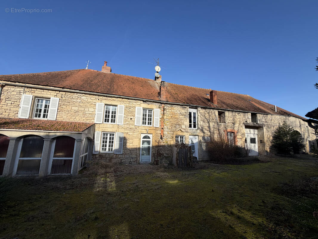 Maison à MONTBARD