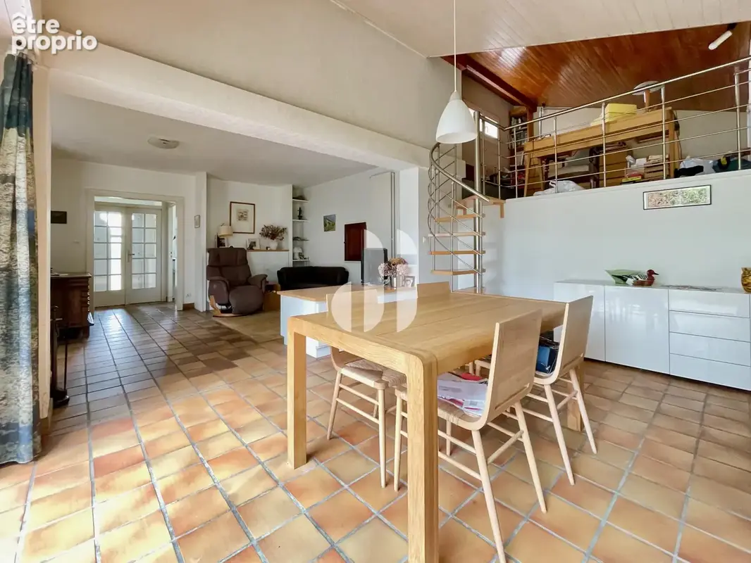 Maison Gradignan T7 - 177 m2, centre-ville, calme, jardin arboré. - photo 3