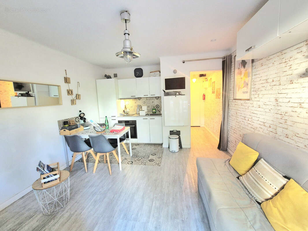 Appartement à HYERES