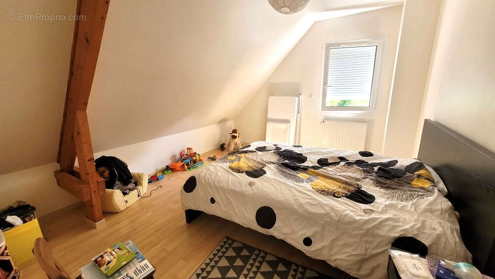 EXCLUSIVITE : hors lotissement, maison en excellent état de 5 pièces sur un terrain de 794m² - photo 6