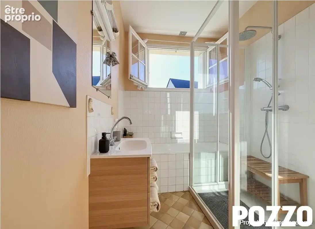 A vendre.  centre bourg tessy-bocage. maison avec vie de plain-pied. - photo 11