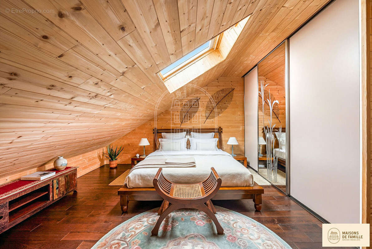 Appartement à HOUILLES