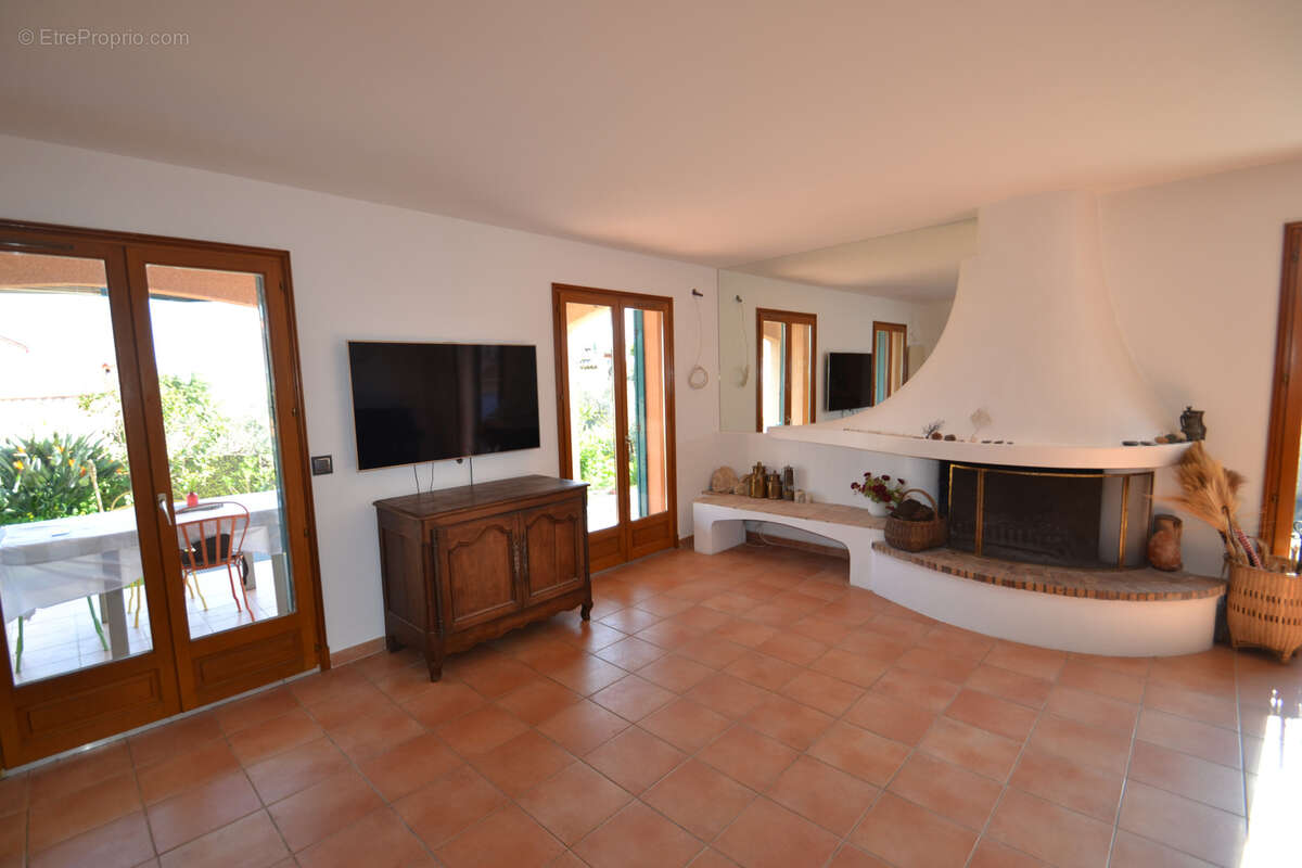 Maison à VALLAURIS