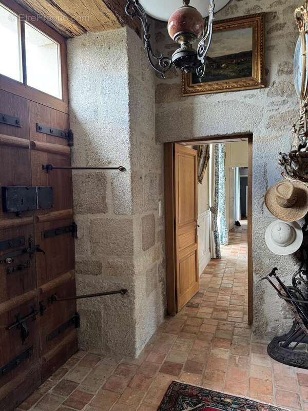 Photo 7 - Maison à LA CHAPELLE-MONTBRANDEIX