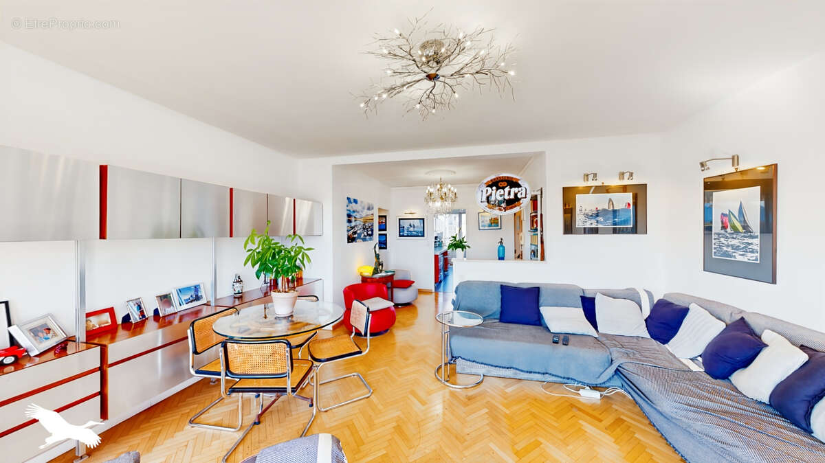 Appartement à MARSEILLE-8E