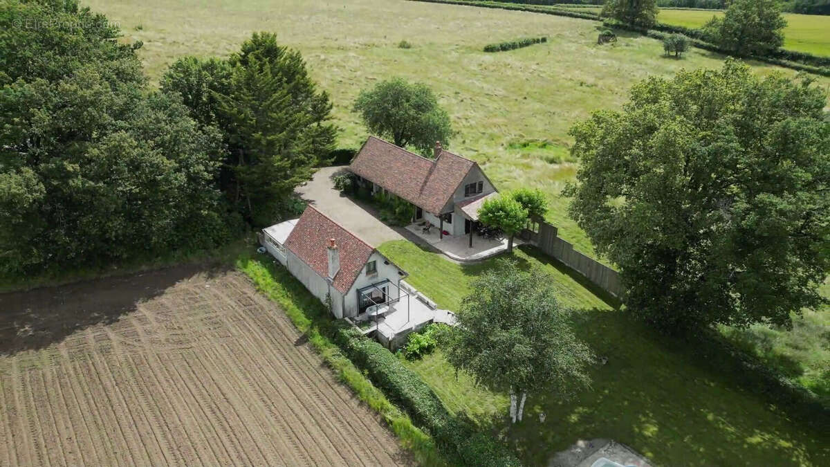 Maison à PERRIGNY-SUR-LOIRE