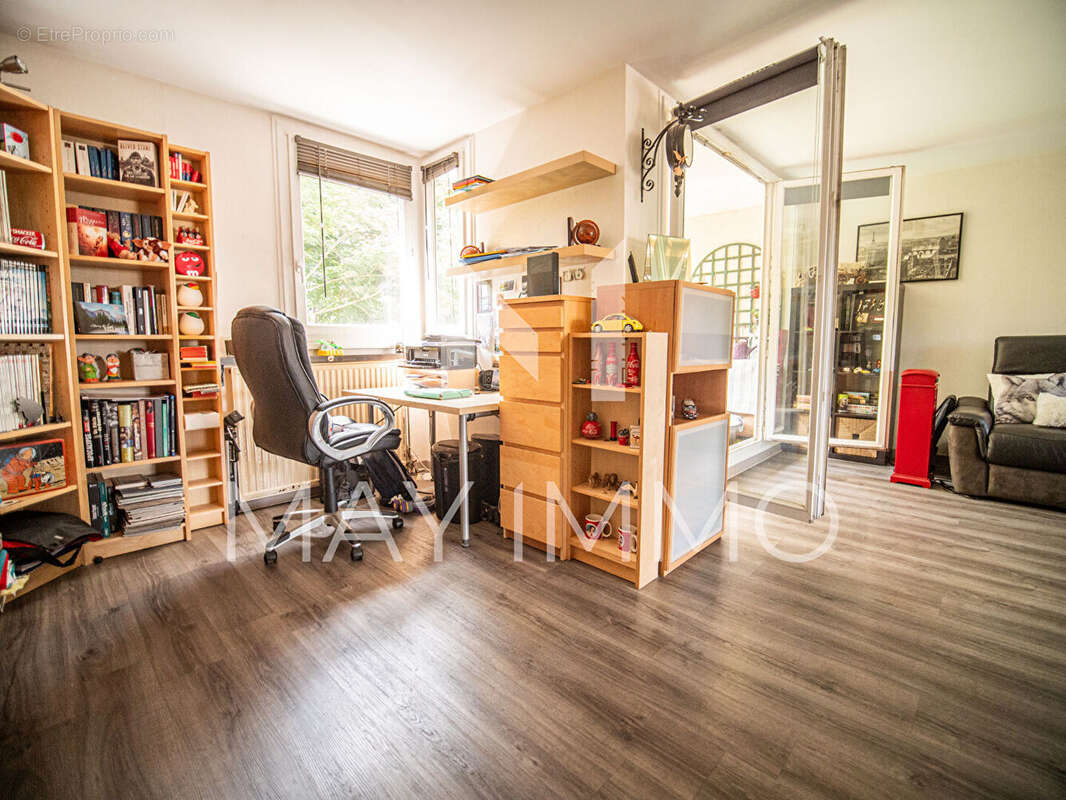 Appartement à LOGNES