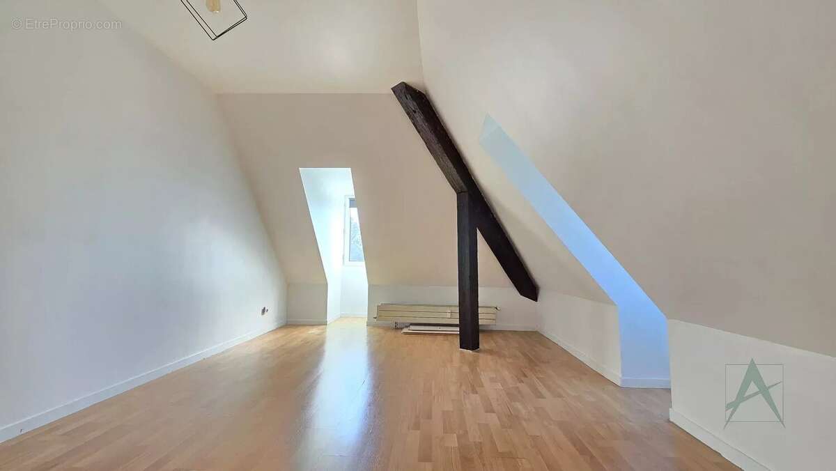 Appartement à CHALLES-LES-EAUX
