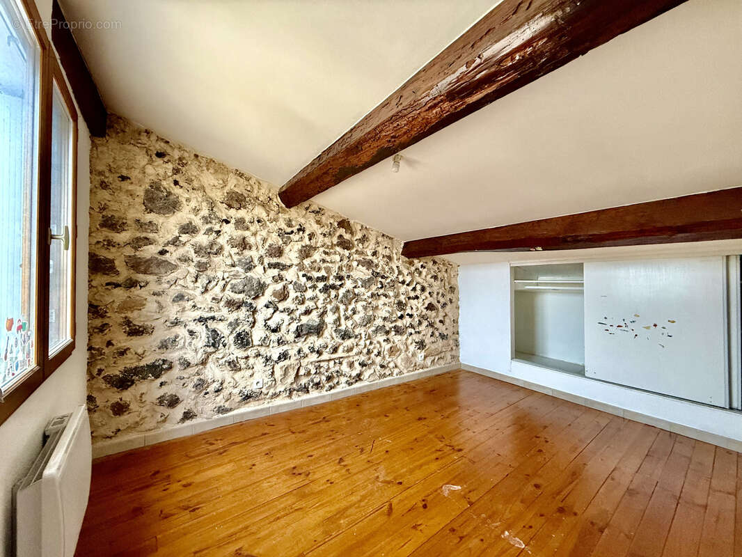 Appartement à FLORENSAC
