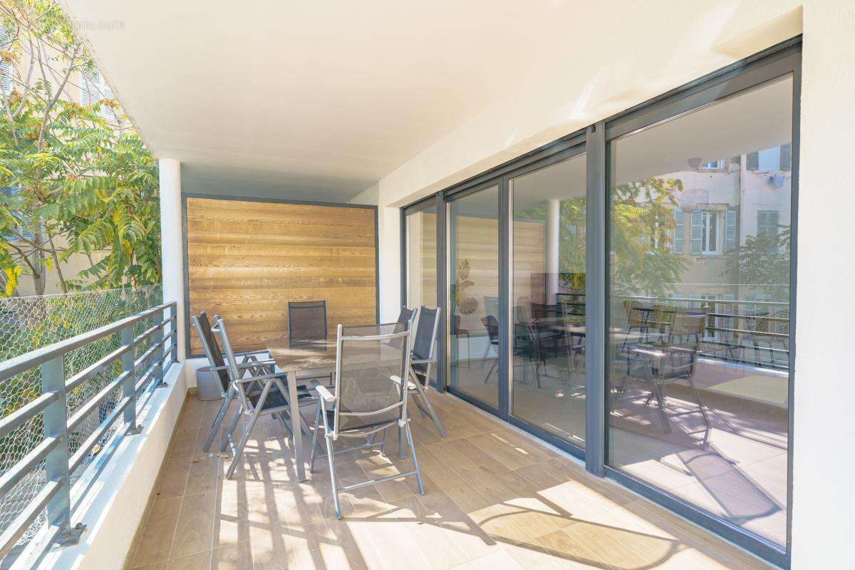 Appartement à MARSEILLE-8E