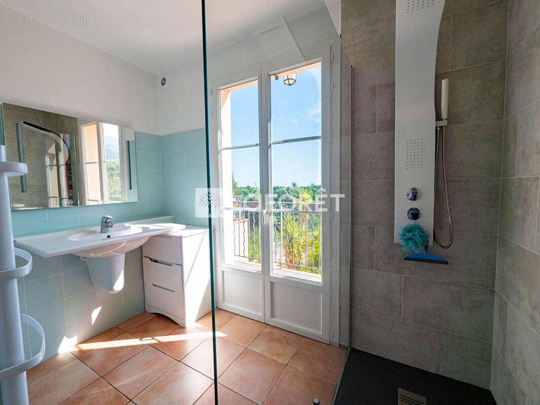 Maison à MONTESQUIEU-DES-ALBERES