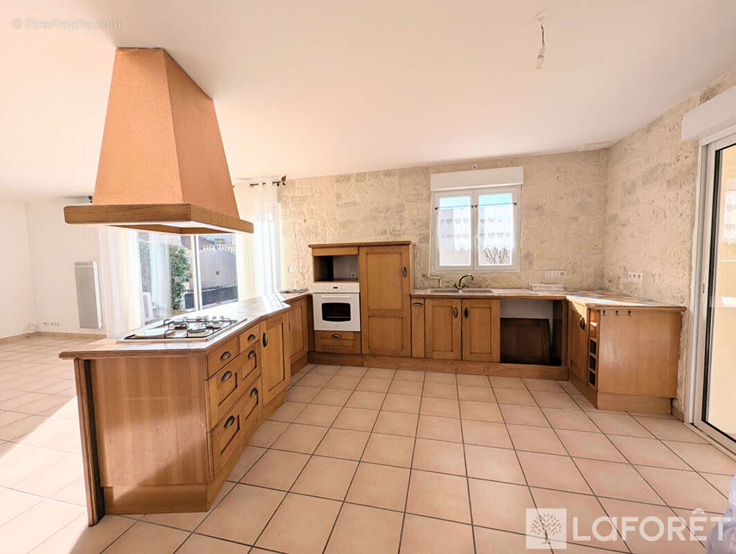Maison coup de coeur  - 114 m²  - Entre Cognac et Saintes - photo 5