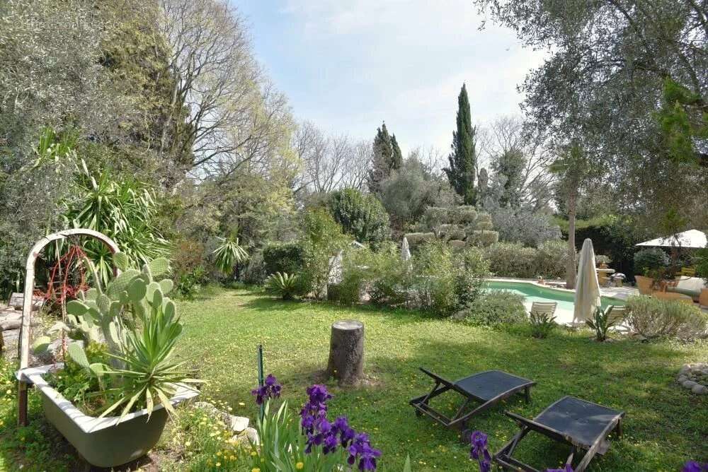 Maison à PEYMEINADE