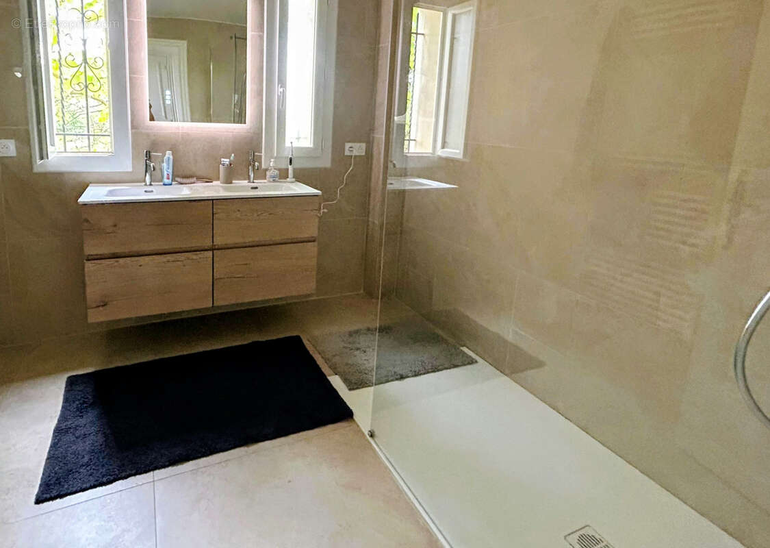 Maison à LAROQUE-DES-ALBERES