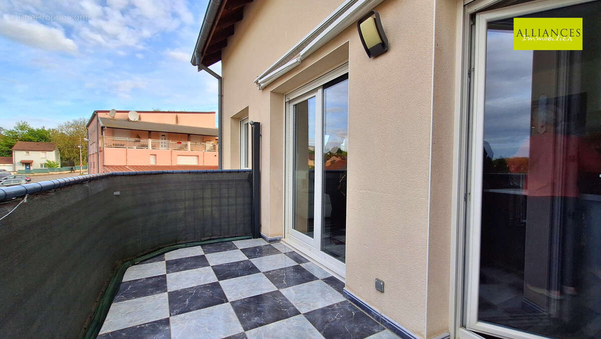 Appartement à BAVILLIERS