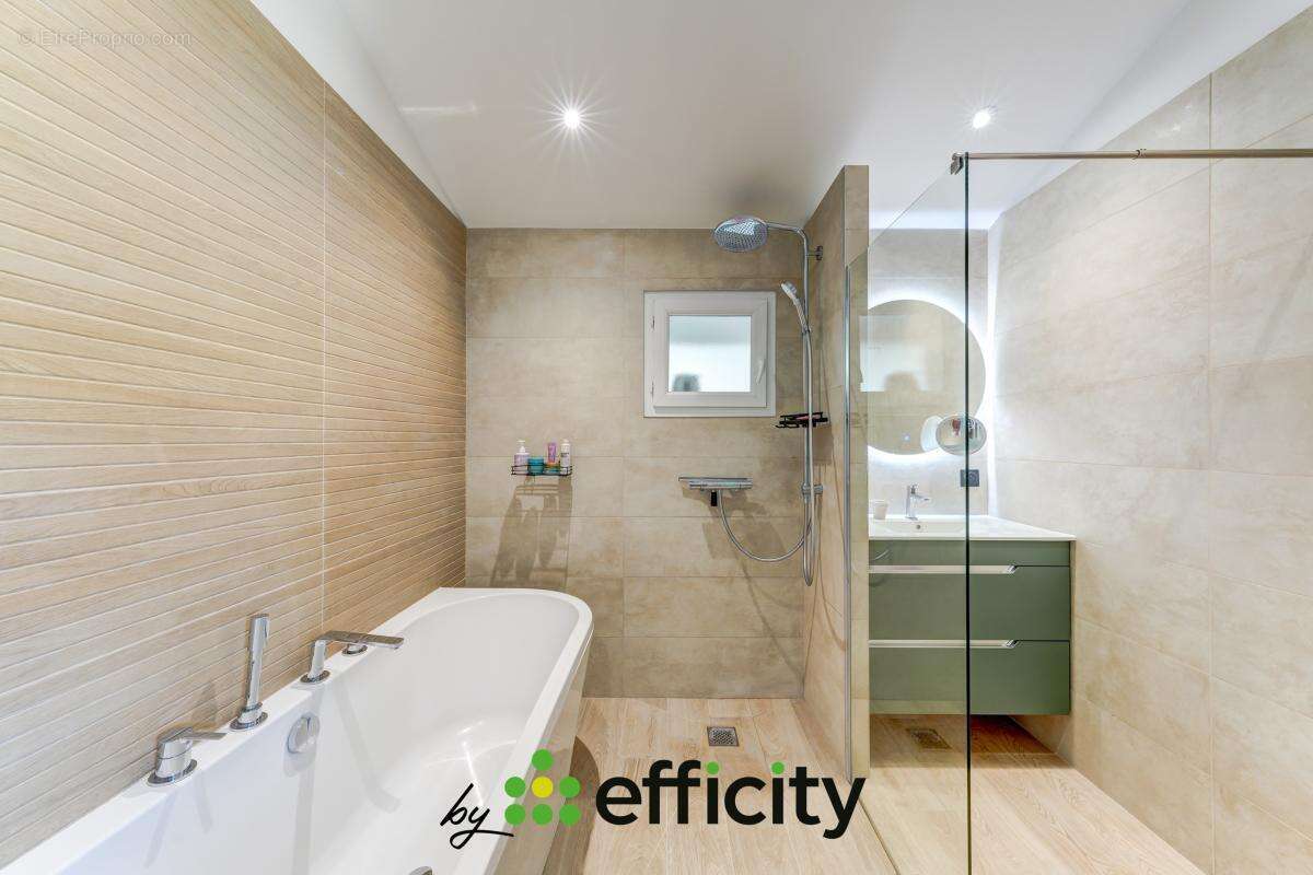 Maison 183 m² à Genas  - photo 14
