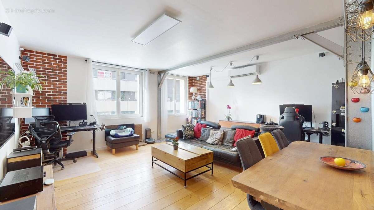 Appartement à PARIS-11E