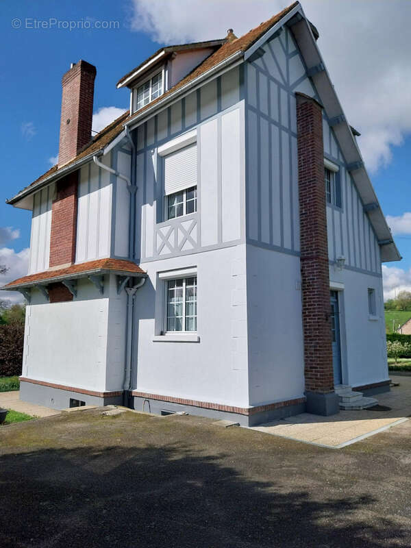 Maison à NEUFCHATEL-EN-BRAY