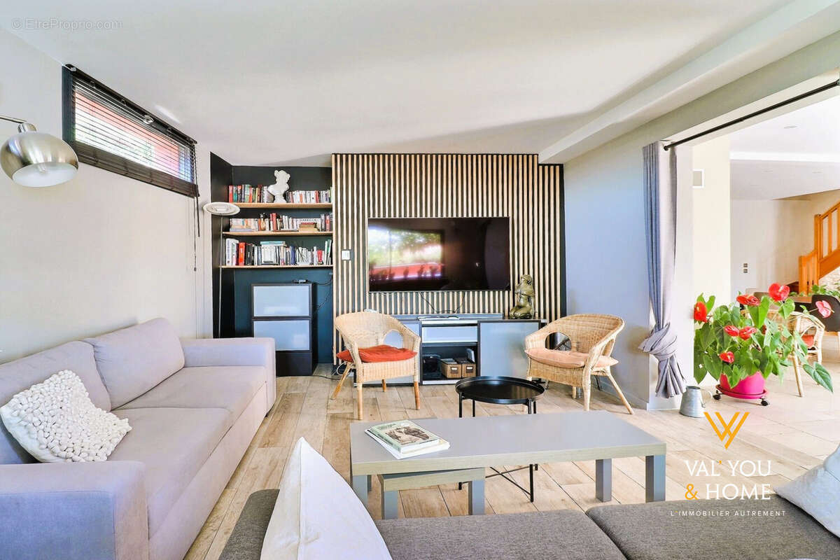 Maison à CHARLY