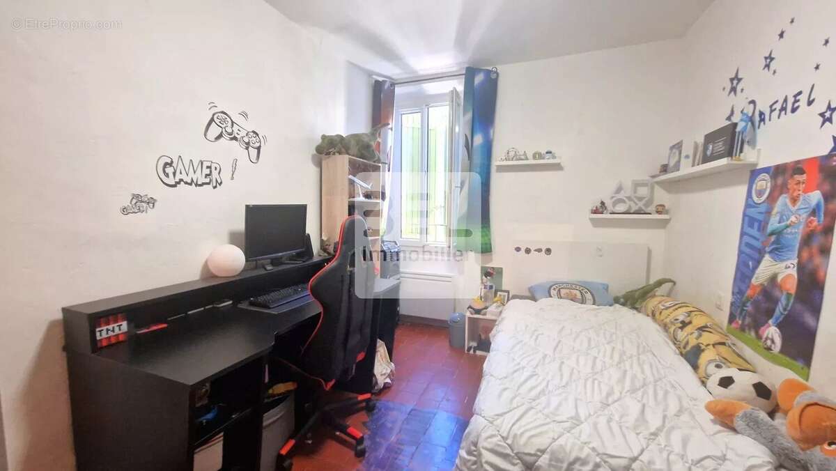 Appartement à CAIRANNE