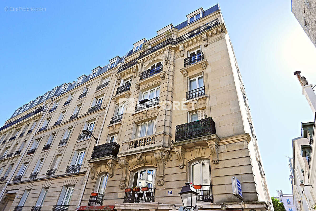 Appartement à PARIS-14E