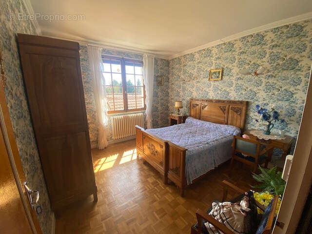 Maison à MARINGUES