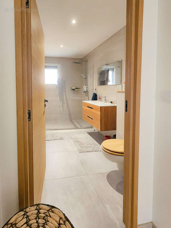 Maison à ROUSSILLON