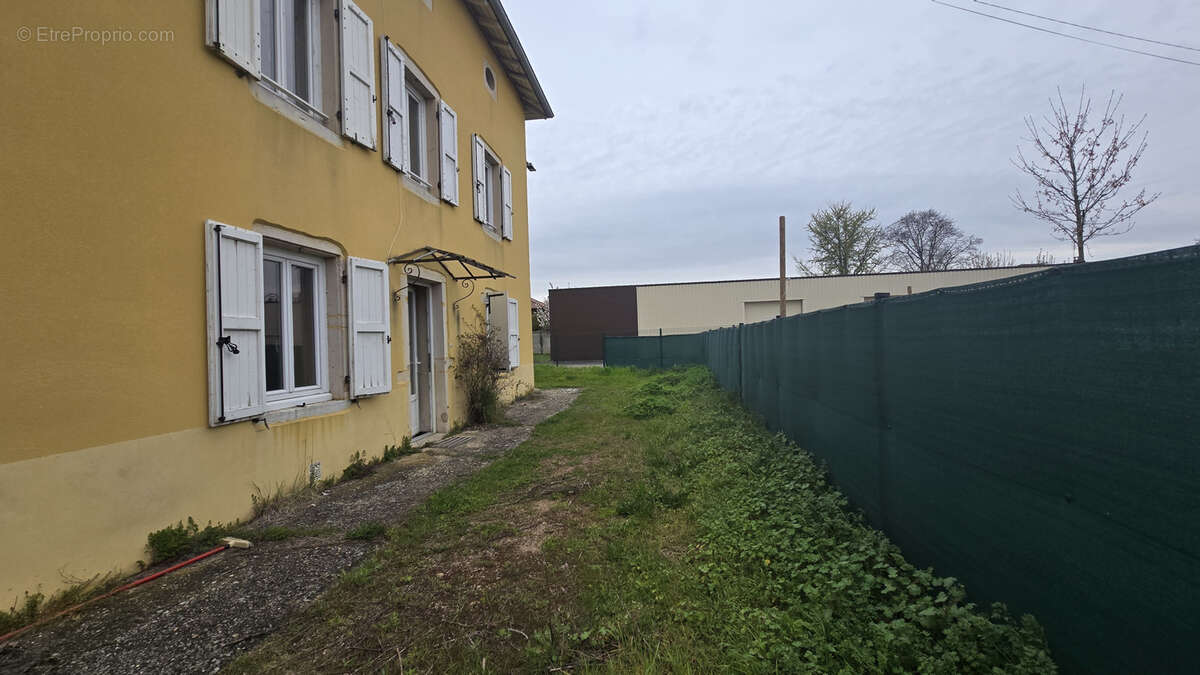 Appartement à GRIEGES