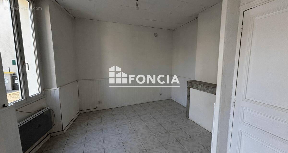 Maison à SAINT-VICTORET