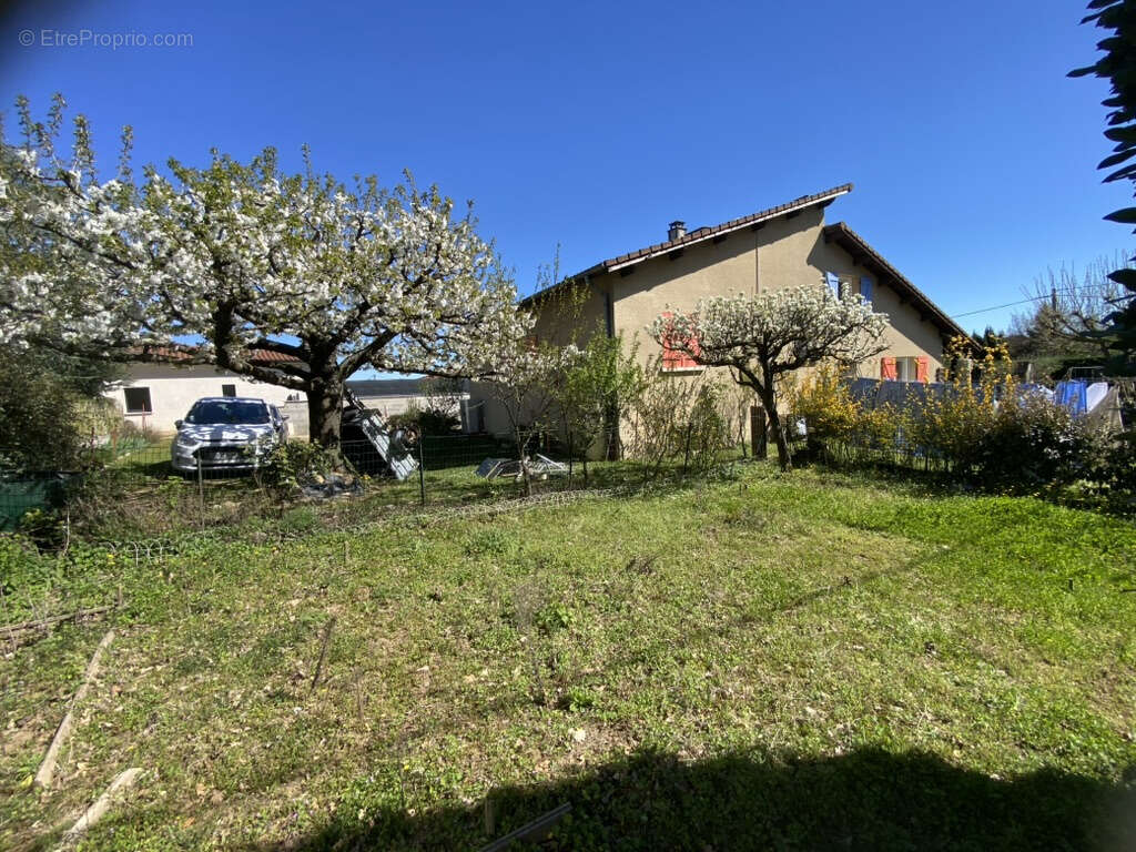 Maison à DAVEZIEUX