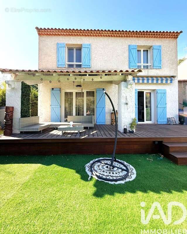Photo 2 - Maison à PUGET-SUR-ARGENS