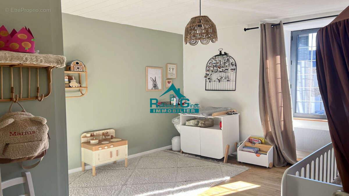 Maison à SAINT-MEDARD-SUR-ILLE