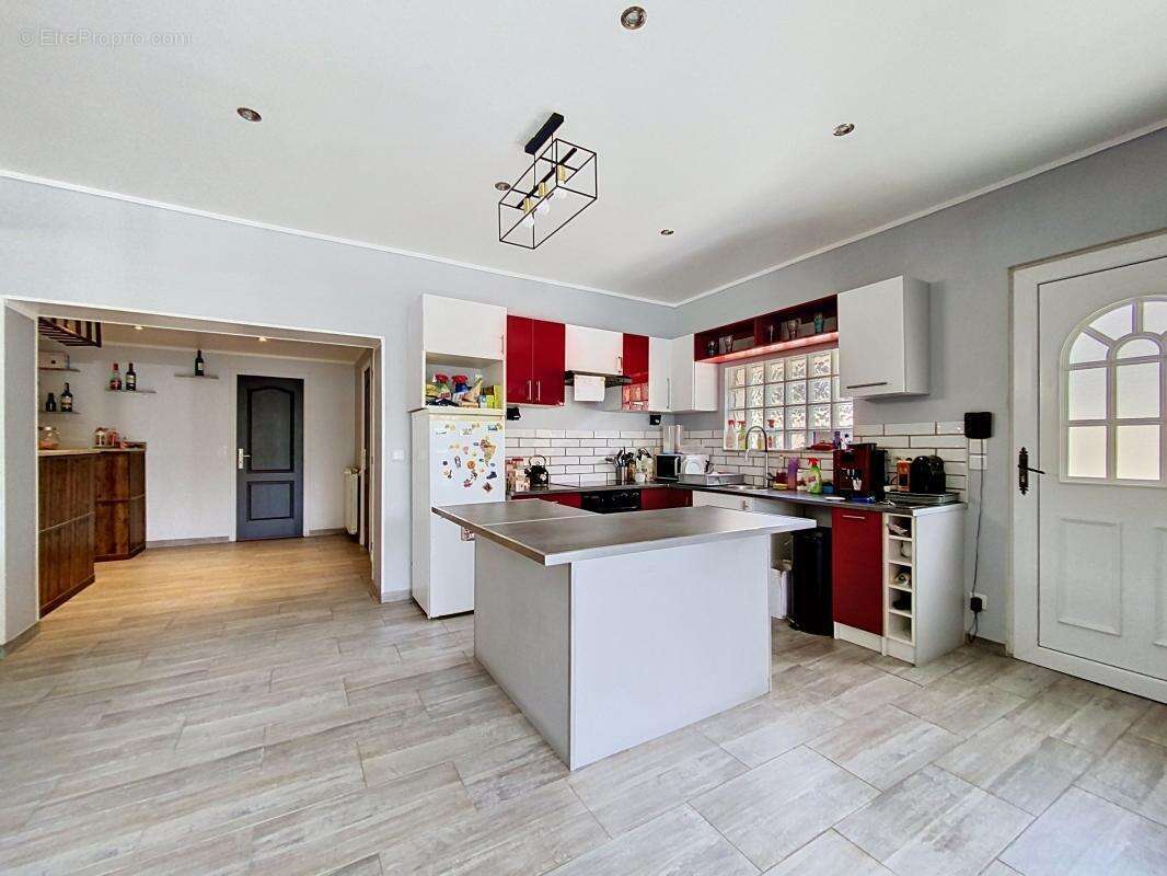 Maison individuelle avec dépendance - photo 7