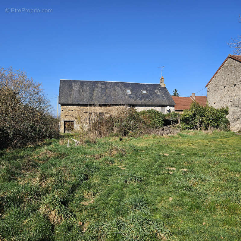 Autre à PIONNAT
