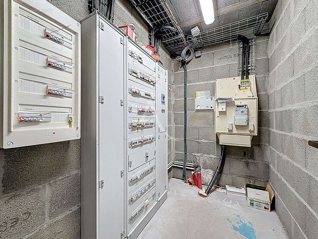 Commerce à BRISSAC-QUINCE