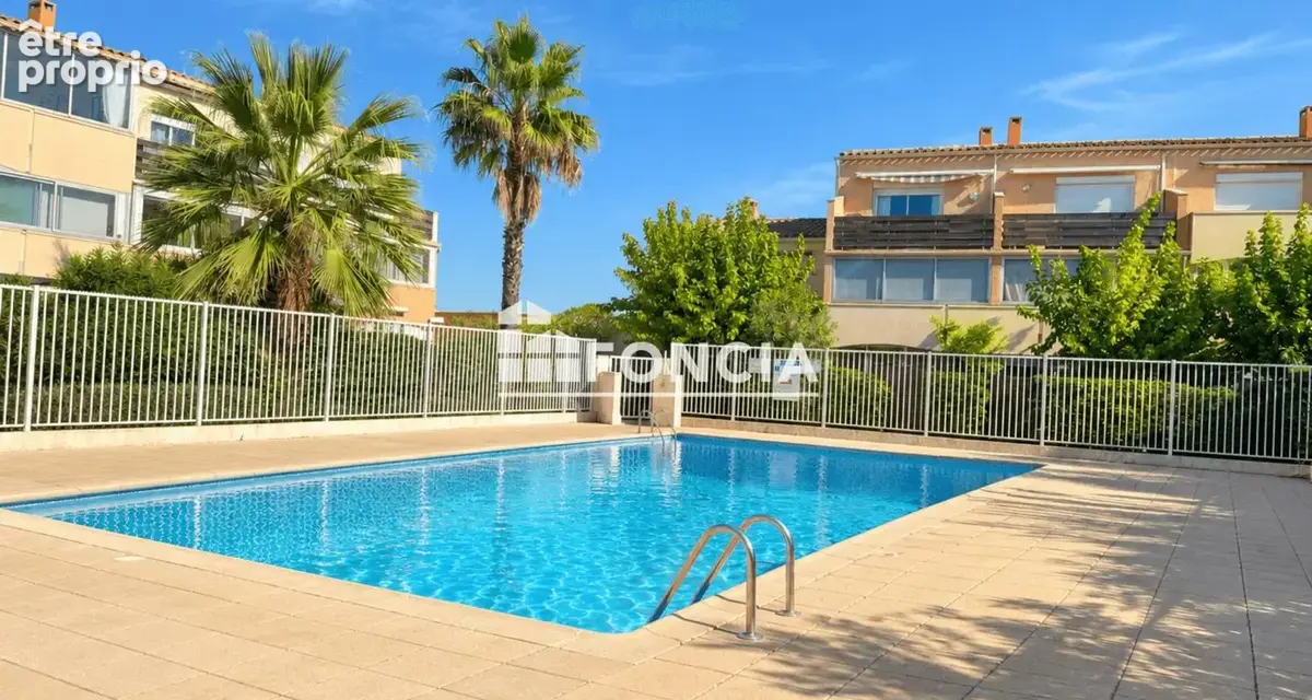 LE CAP D'AGDE – Secteur La Pinède – T2 bis avec mezzanine, piscine et gardien - photo 9