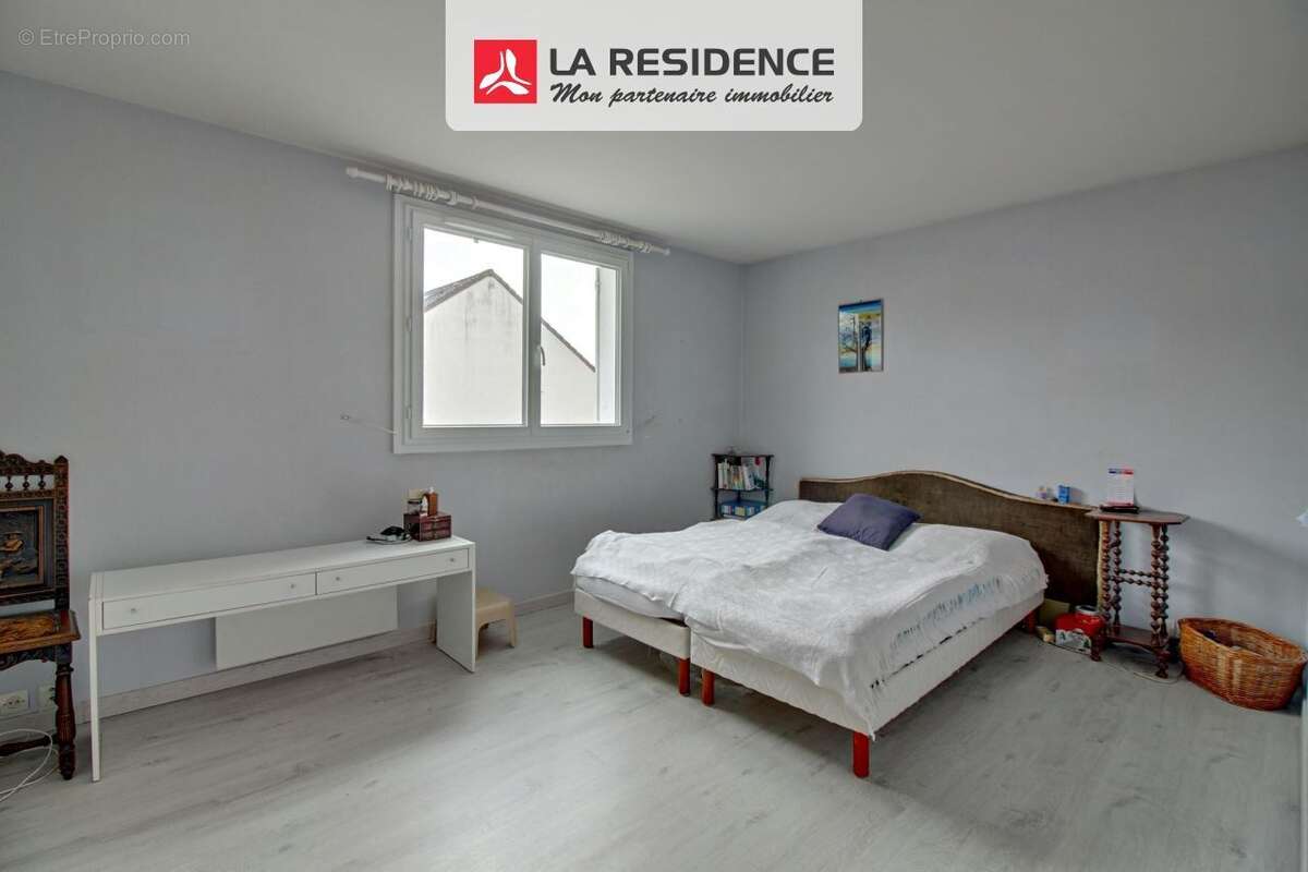 Maison 135 m² à Acheres  - photo 8