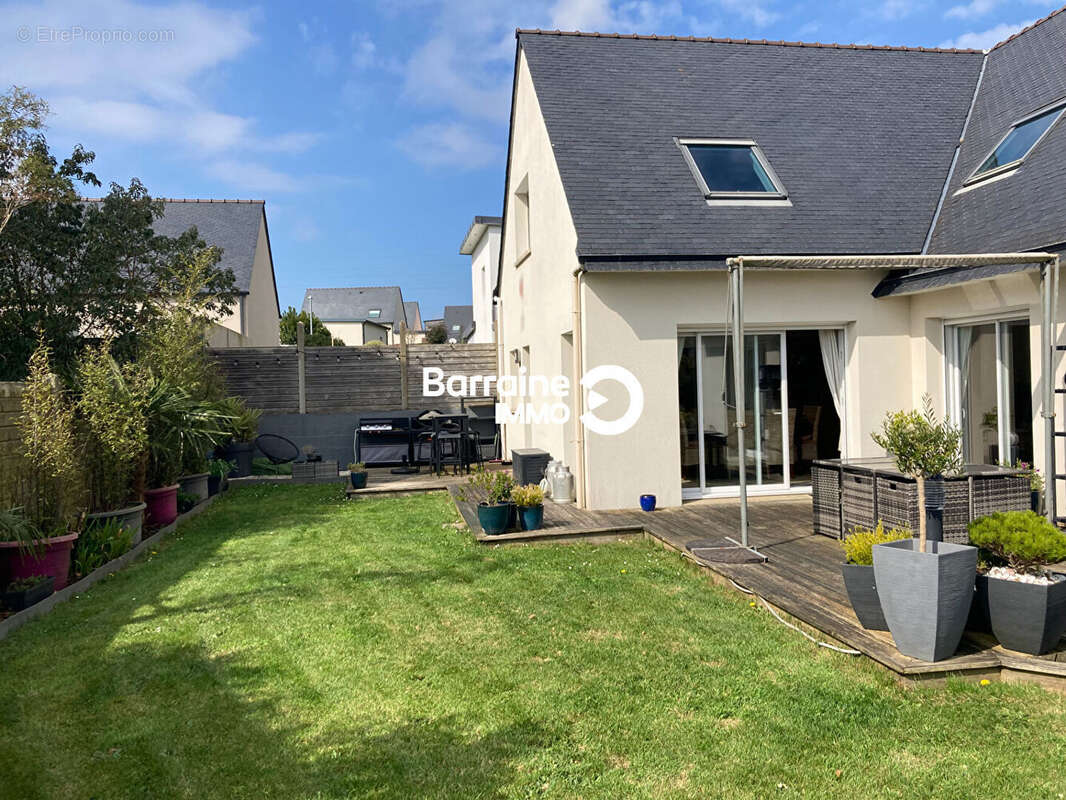 Maison à SAINT-MARTIN-DES-CHAMPS