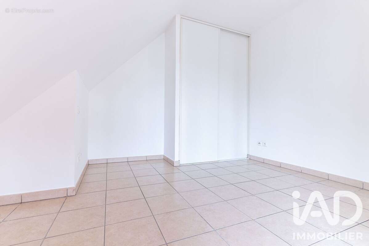 Appartement 46 m² à Saint-Denis  - photo 6