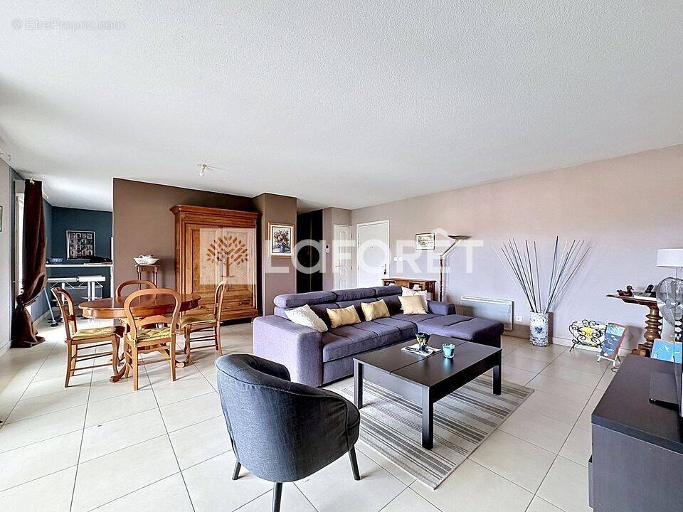 Appartement à JASSANS-RIOTTIER