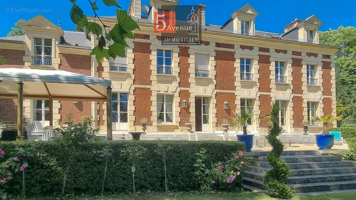 Maison à CHANTILLY